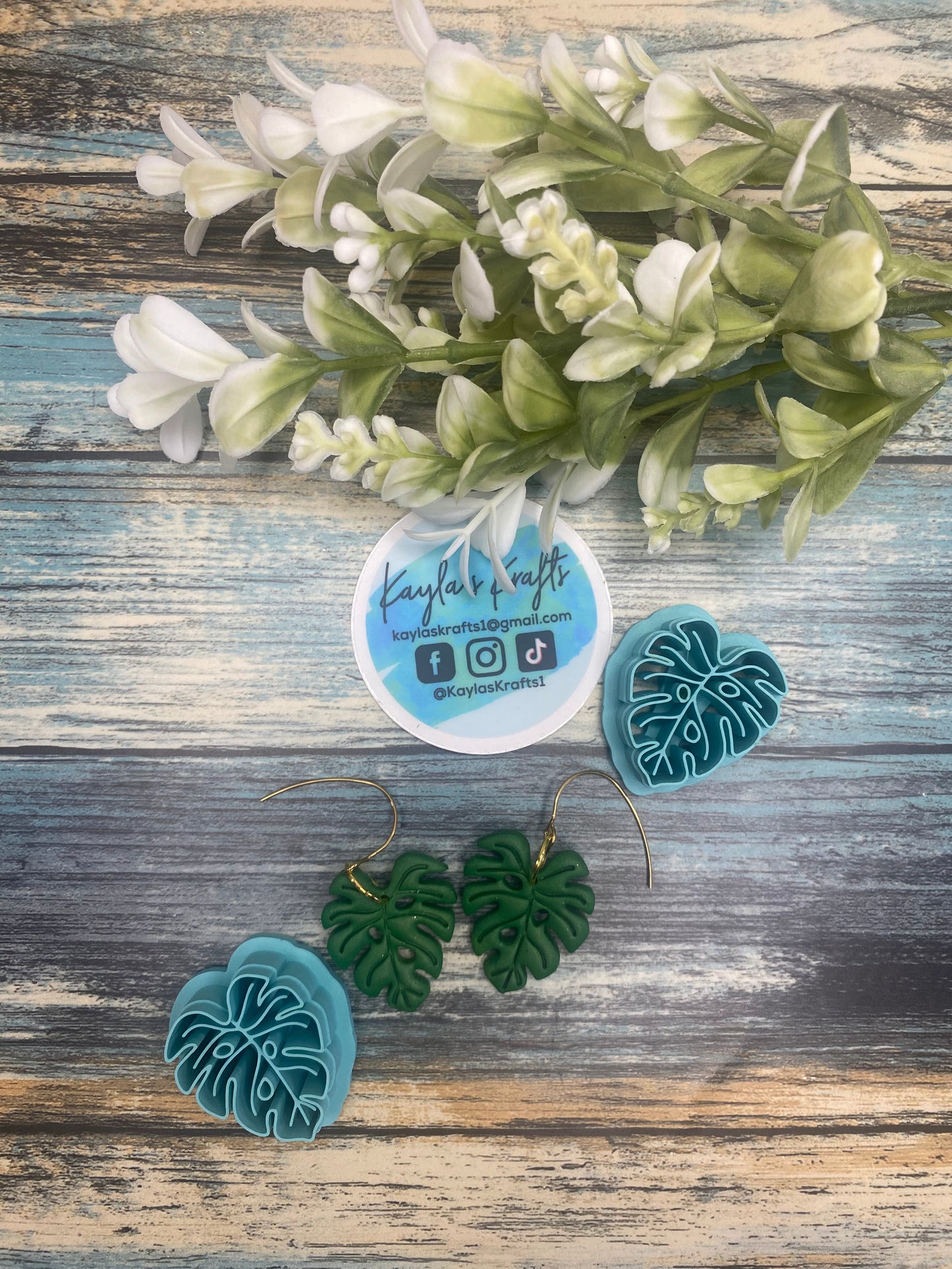 Monstera Cutters