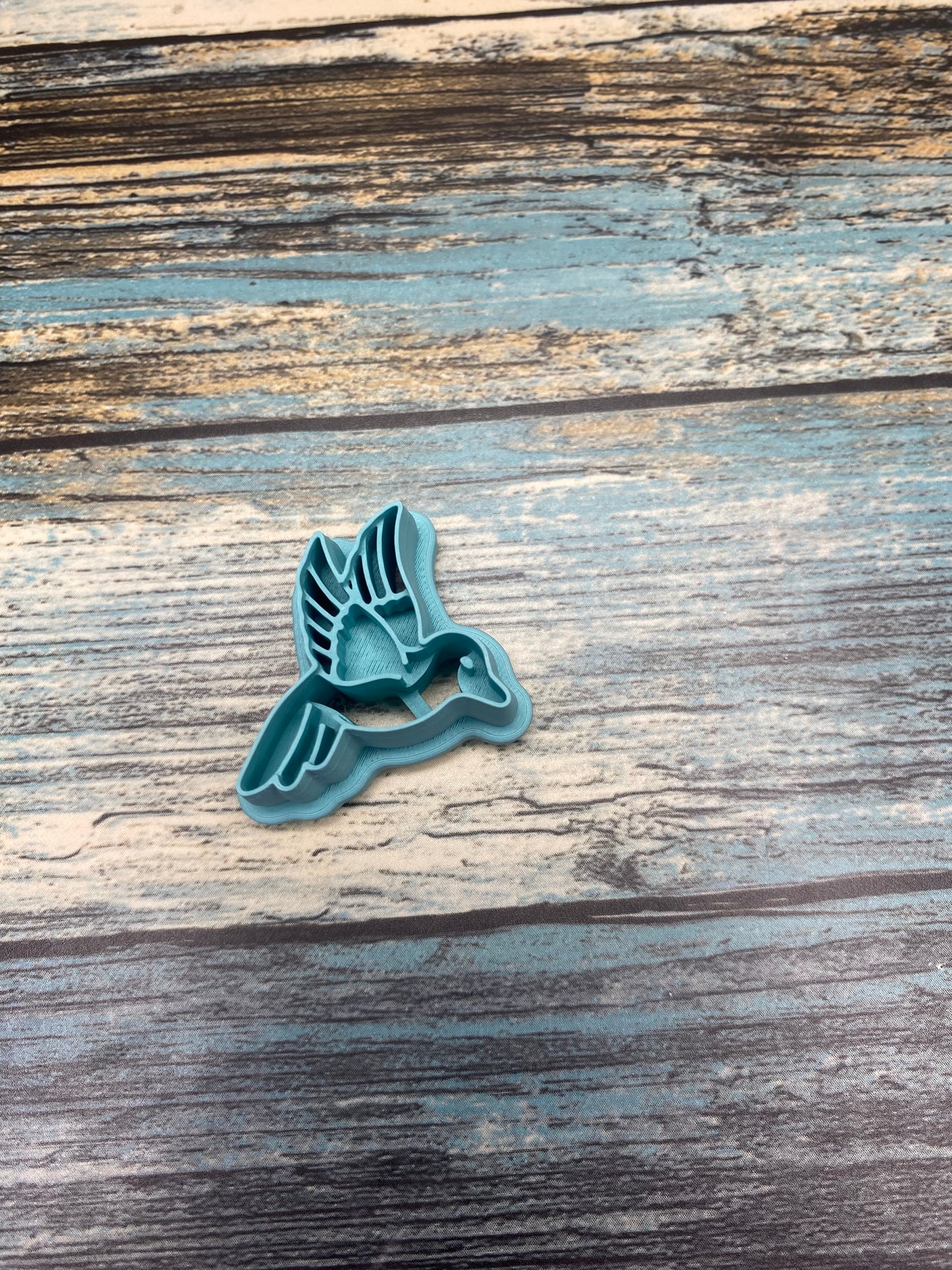Hummingbird Cutter