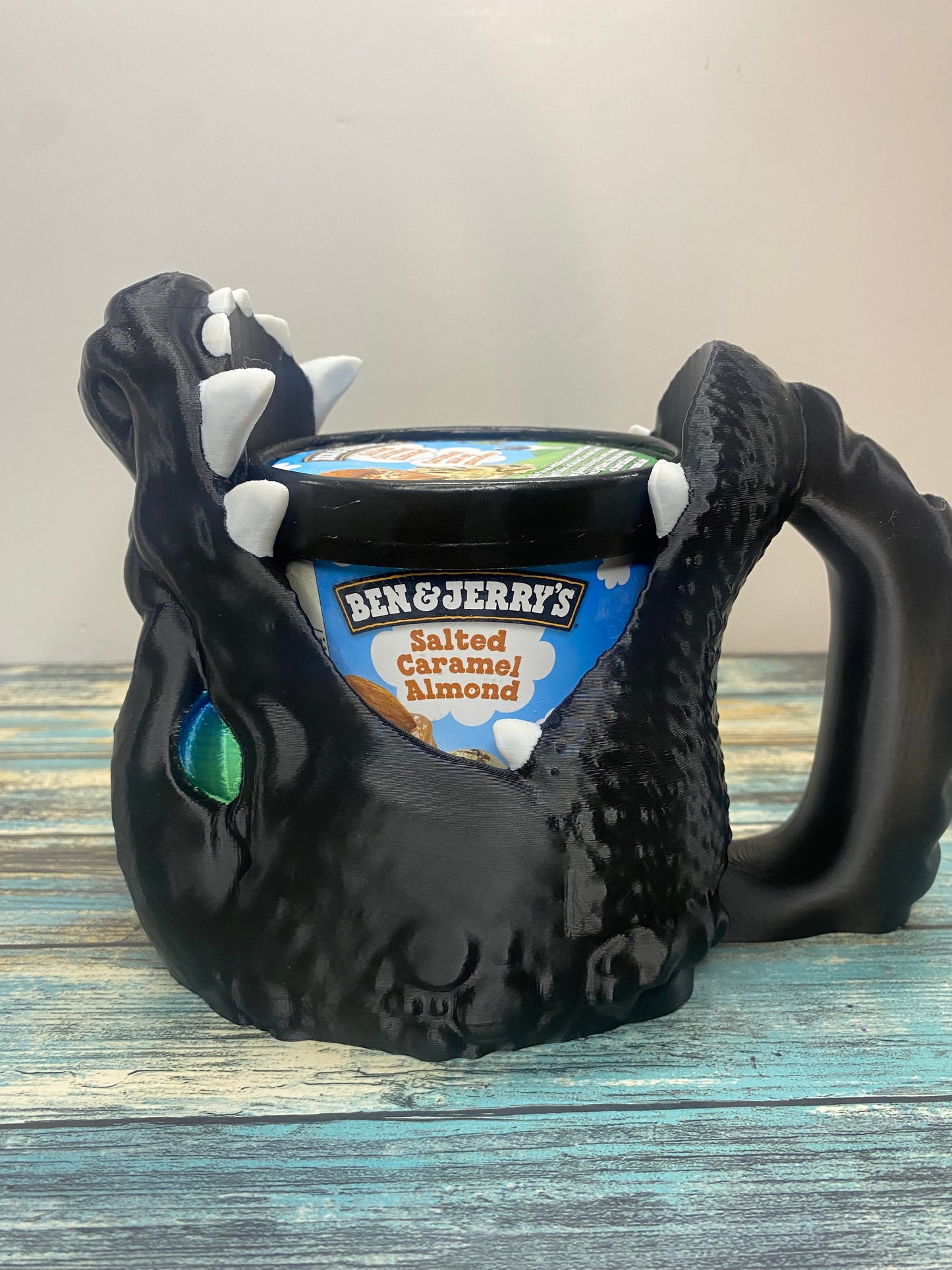 Dragon Ice Cream holder
