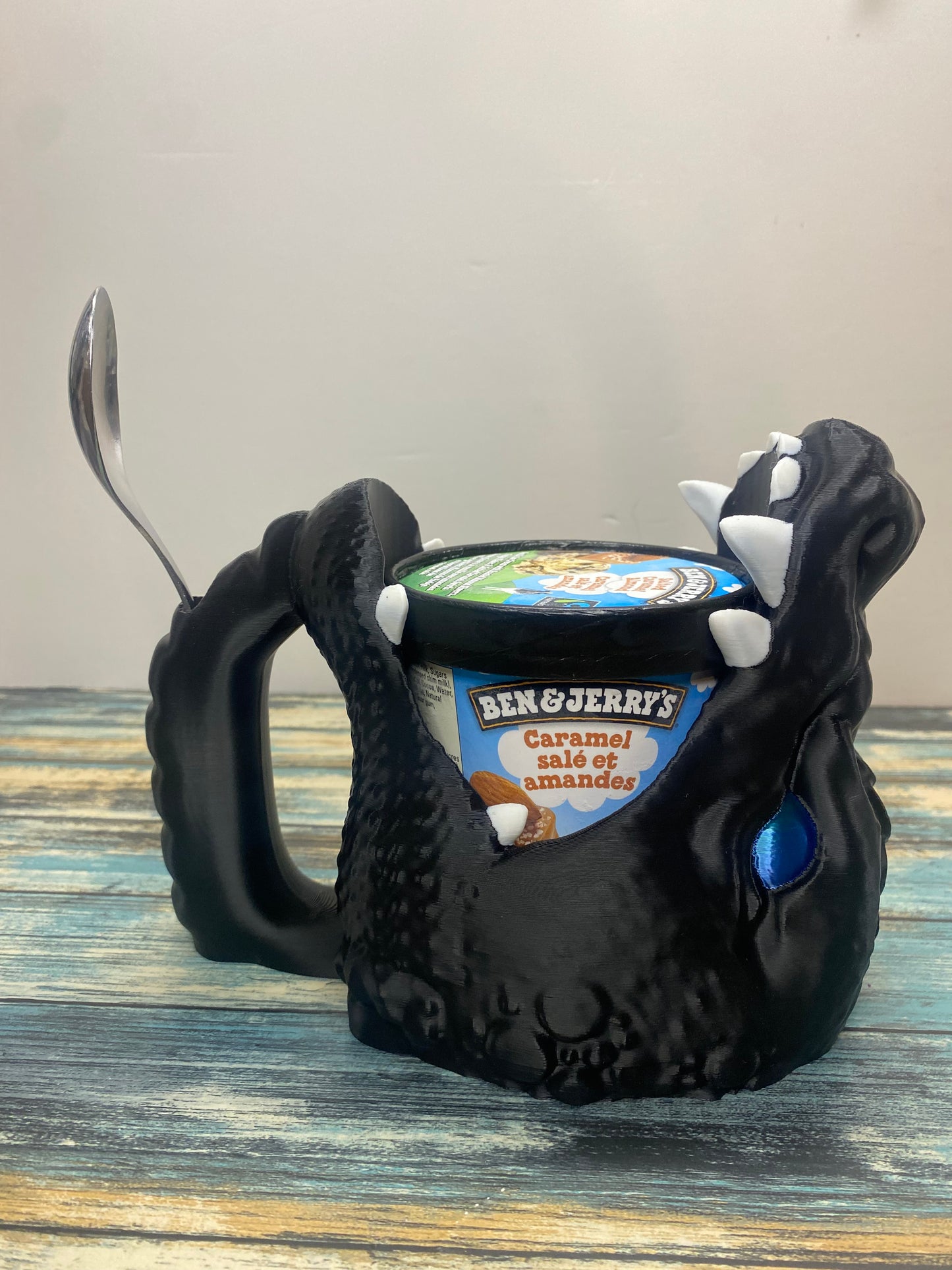 Dragon Ice Cream holder