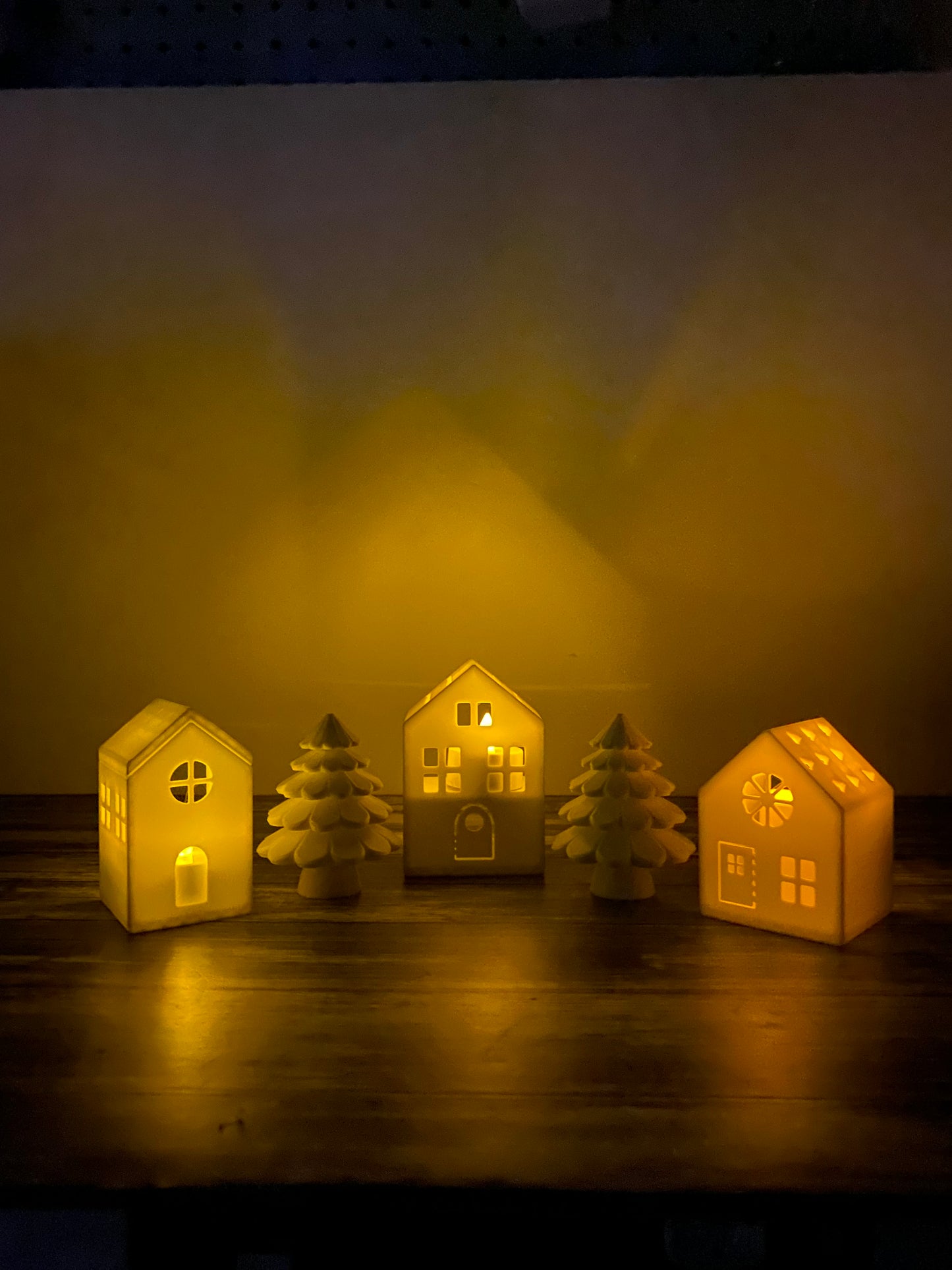 Tee Light Houses
