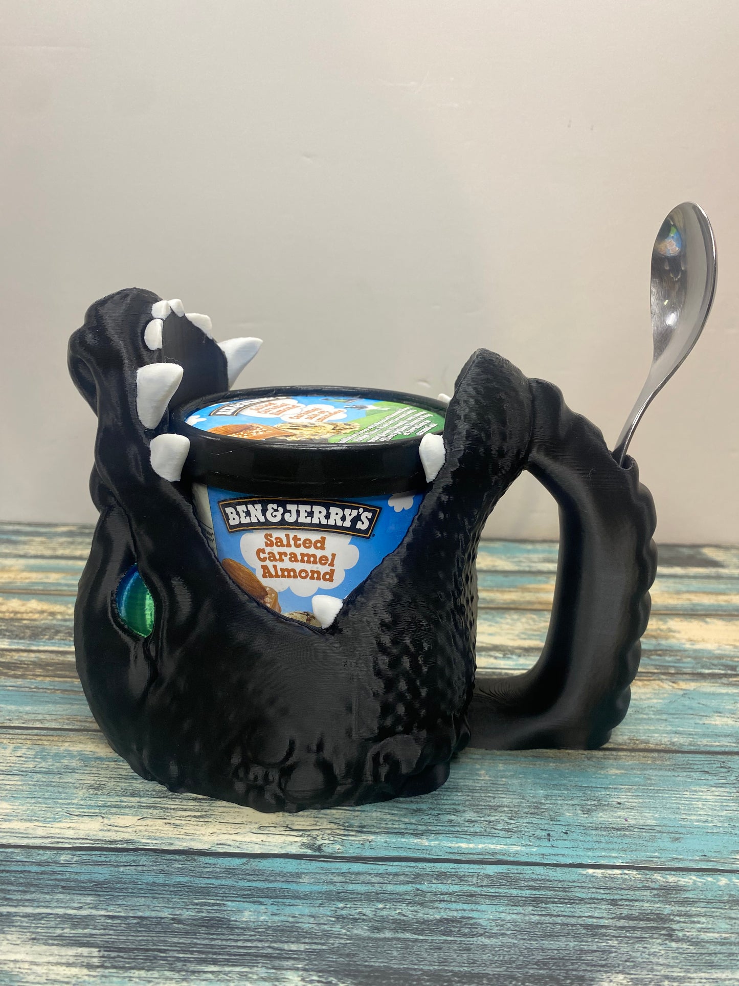 Dragon Ice Cream holder