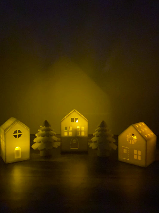 Tee Light Houses